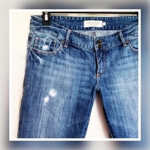Abercrombie & Fitch Destroyed Ankle Jeans